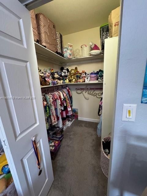 For Sale: $585,000 (4 beds, 2 baths, 2600 Square Feet)