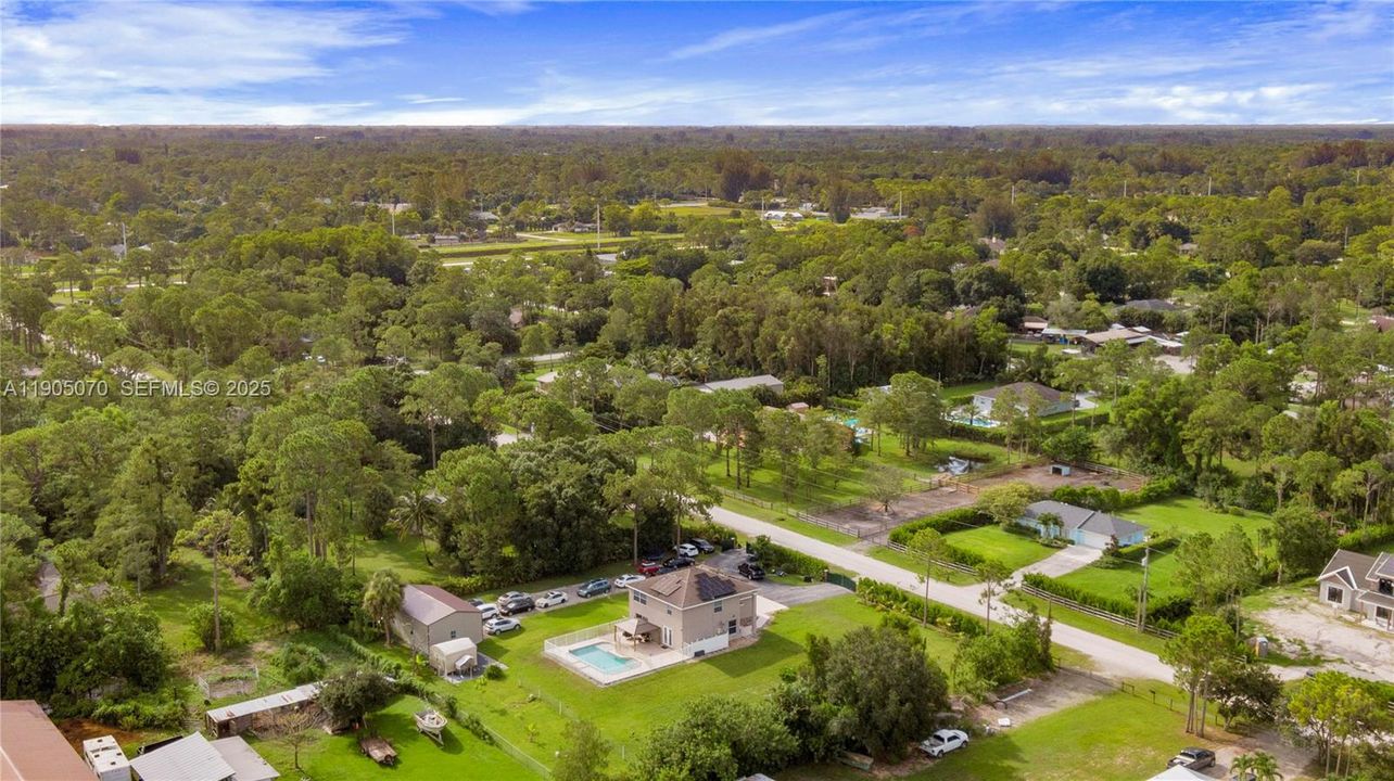 В аренду: $5,600 (3 спален, 2 ванн, 2212 Квадратных фут)