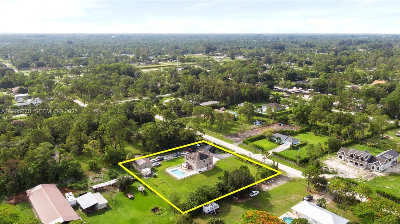 В аренду: $5,600 (3 спален, 2 ванн, 2212 Квадратных фут)