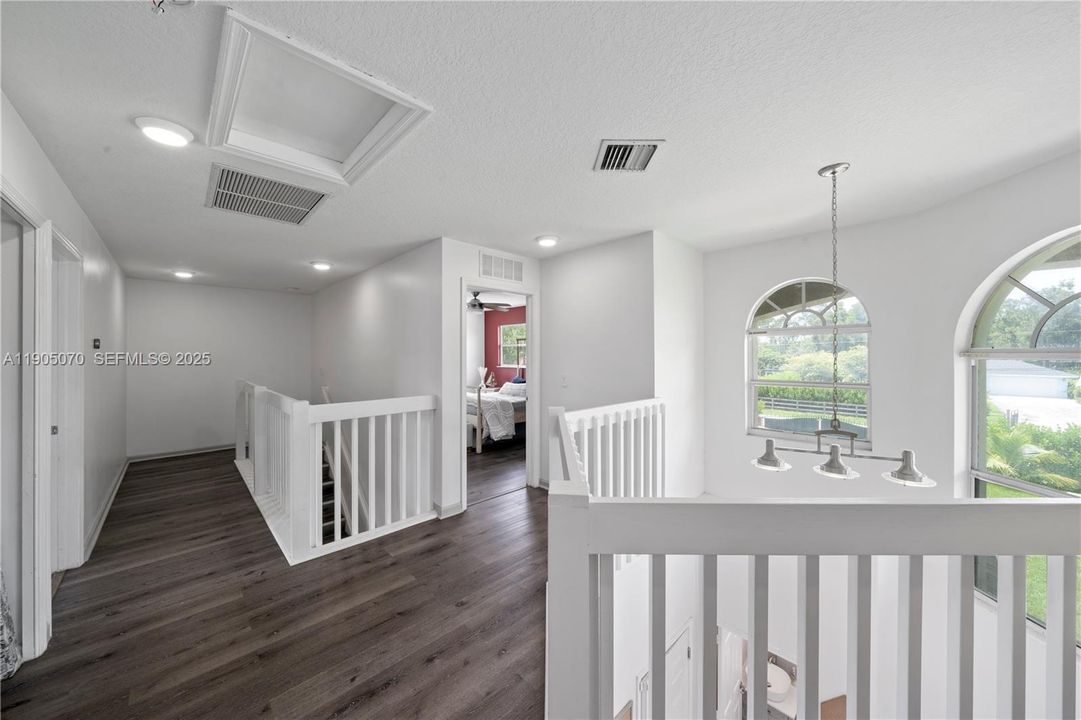 В аренду: $5,600 (3 спален, 2 ванн, 2212 Квадратных фут)