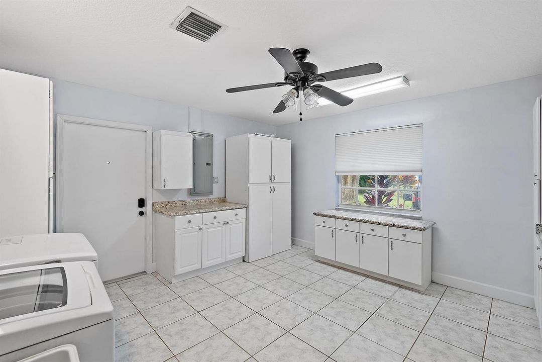 16338 Alexander Run-14
