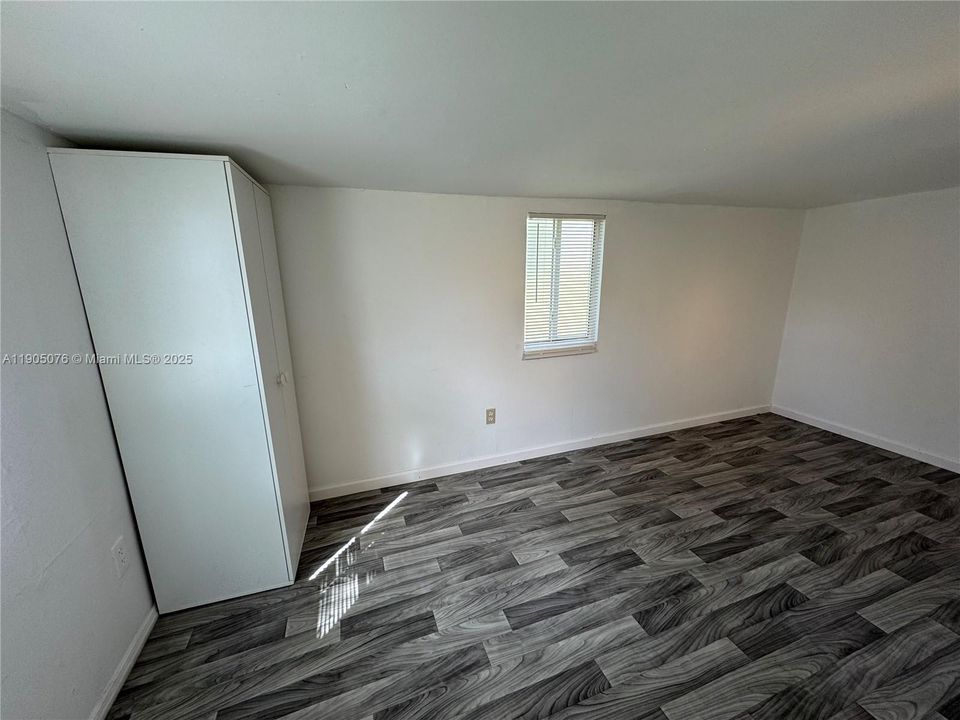 Recently Rented: $1,100 (1 beds, 1 baths, 0 Square Feet)