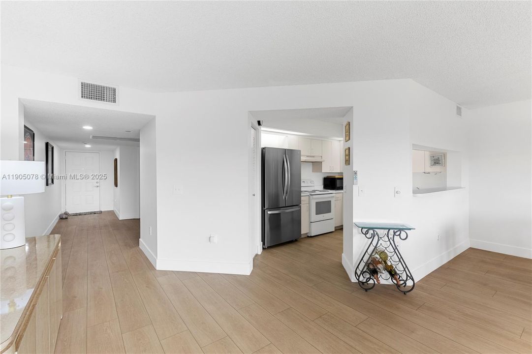 En Venta: $189,900 (1 camas, 1 baños, 1056 Pies cuadrados)