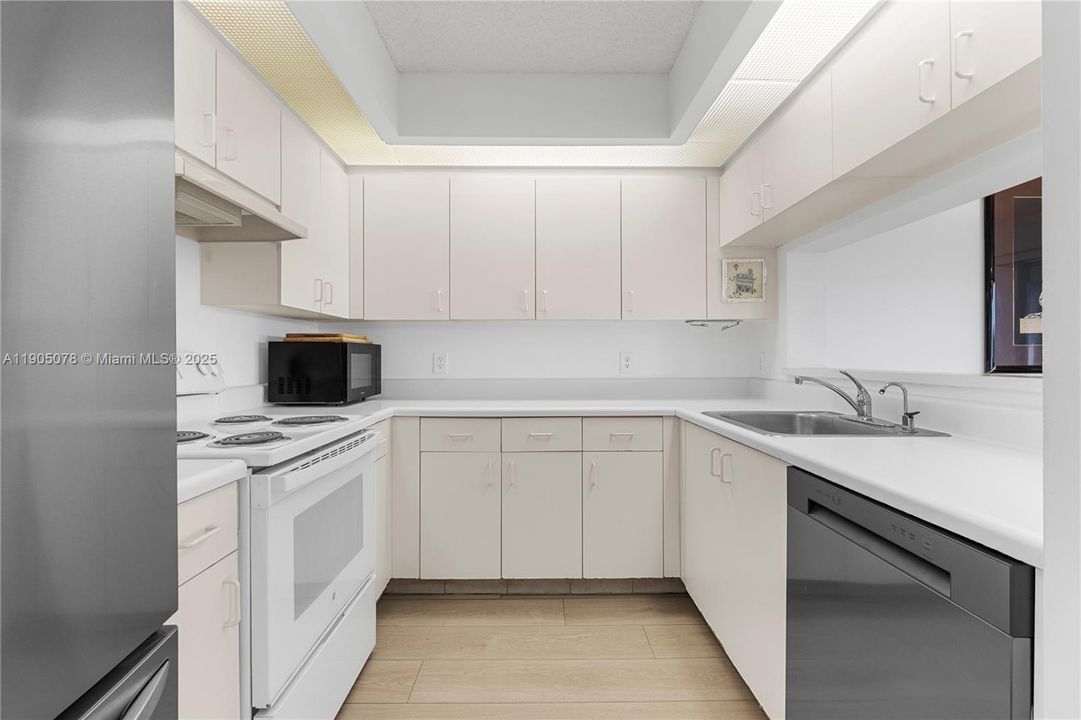 En Venta: $189,900 (1 camas, 1 baños, 1056 Pies cuadrados)