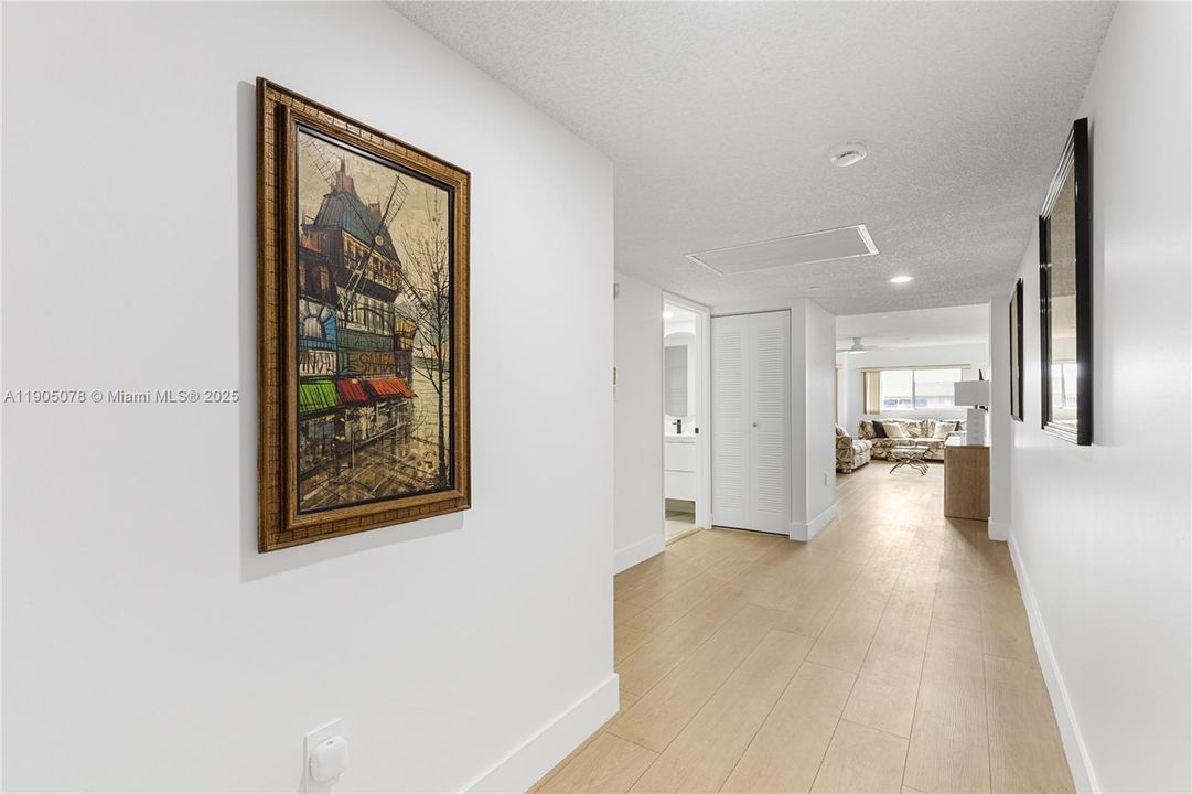 En Venta: $189,900 (1 camas, 1 baños, 1056 Pies cuadrados)