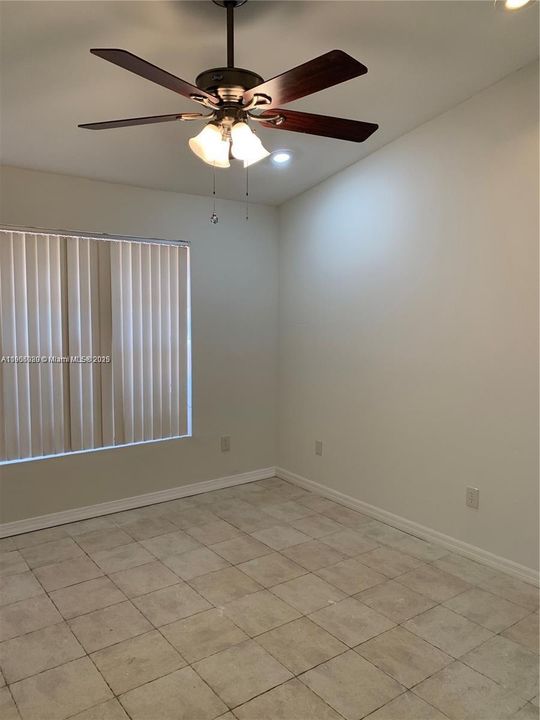 For Rent: $3,000 (3 beds, 2 baths, 1070 Square Feet)