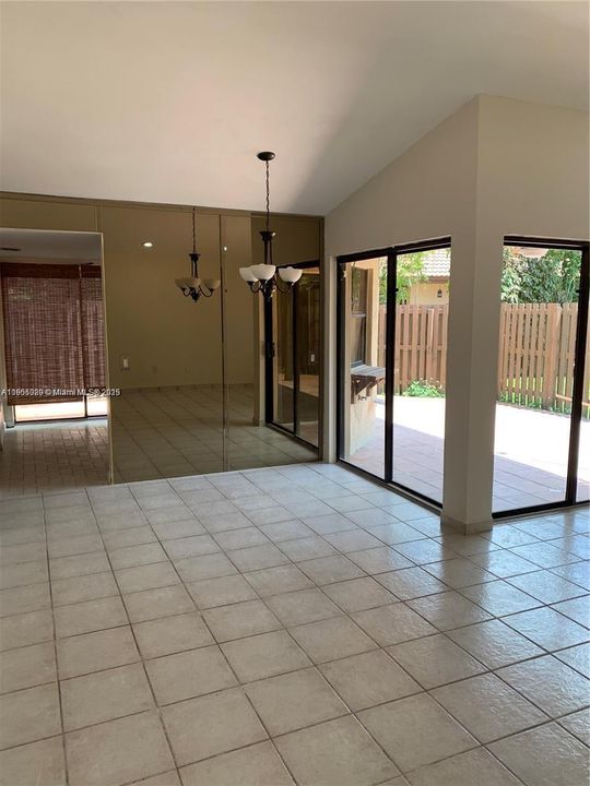 For Rent: $3,000 (3 beds, 2 baths, 1070 Square Feet)