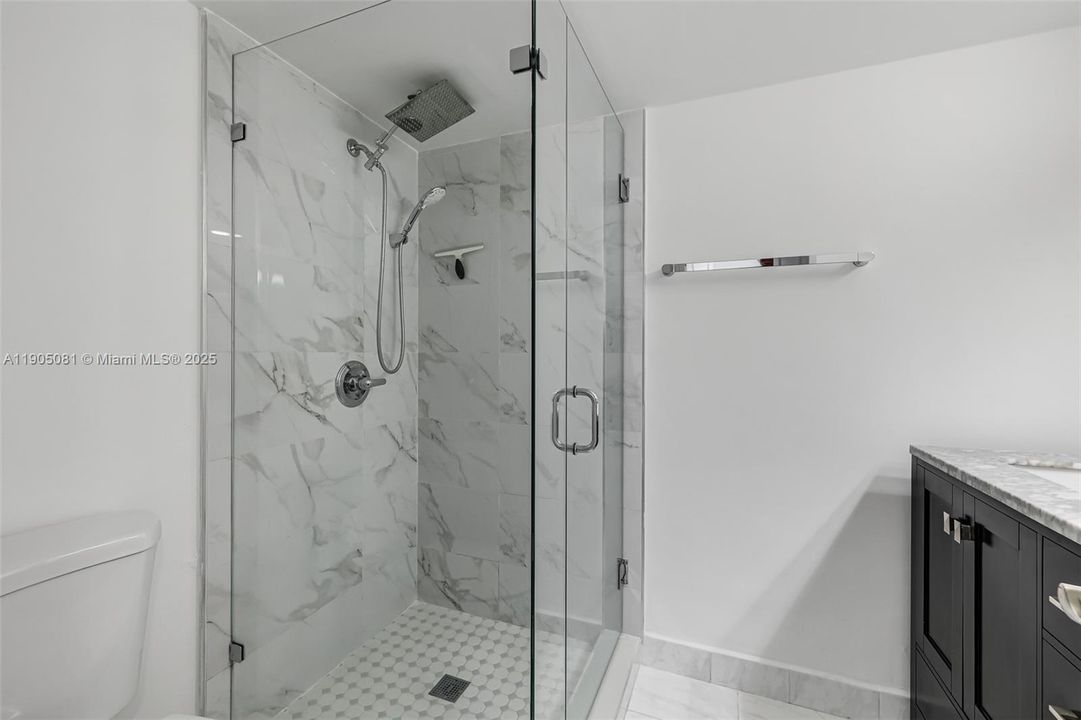 Recently Sold: $325,000 (3 beds, 2 baths, 1024 Square Feet)