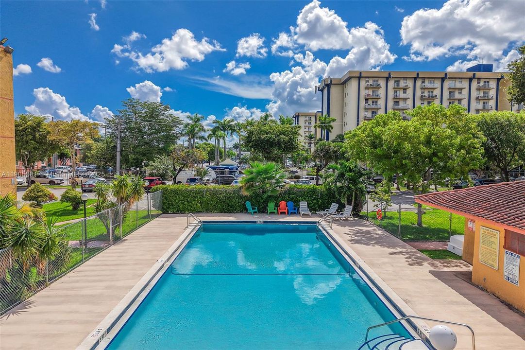 Recently Sold: $325,000 (3 beds, 2 baths, 1024 Square Feet)