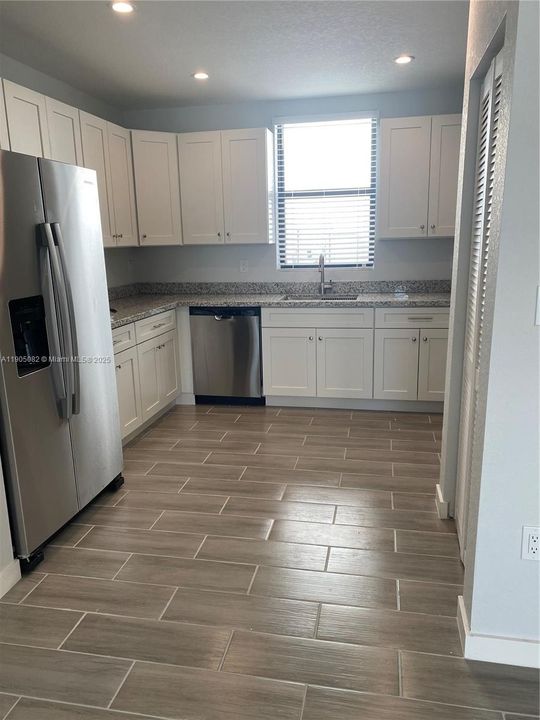 出租: $2,200 (2 贝兹, 2 浴室, 1190 平方英尺)