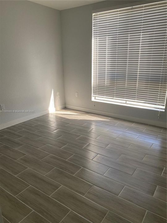 出租: $2,200 (2 贝兹, 2 浴室, 1190 平方英尺)