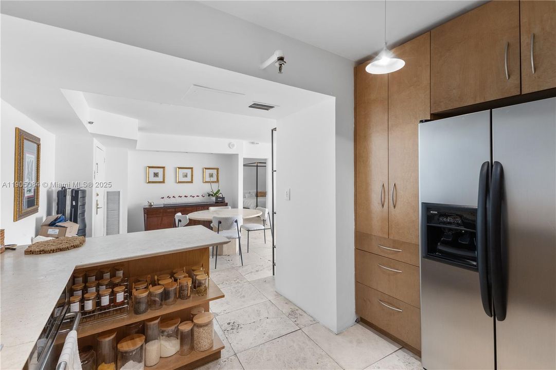 For Rent: $4,000 (2 beds, 2 baths, 1154 Square Feet)