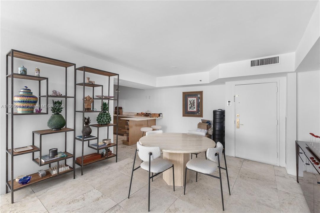 For Rent: $4,000 (2 beds, 2 baths, 1154 Square Feet)