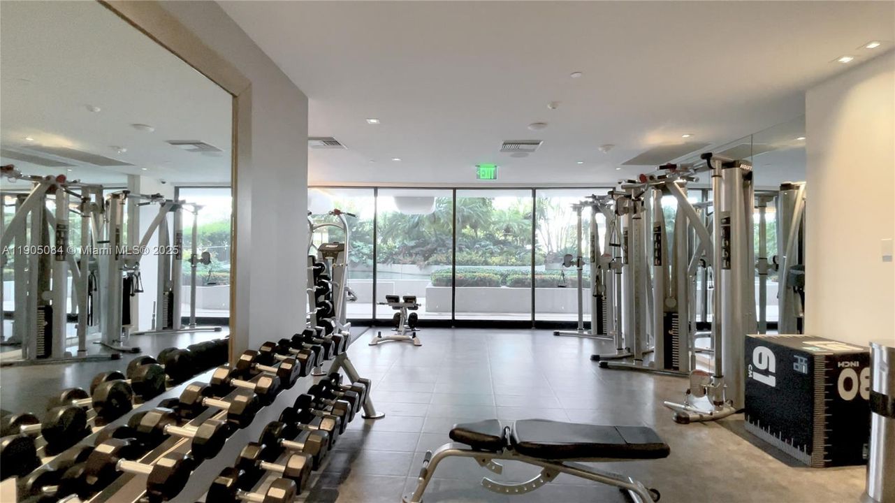 For Rent: $4,000 (2 beds, 2 baths, 1154 Square Feet)