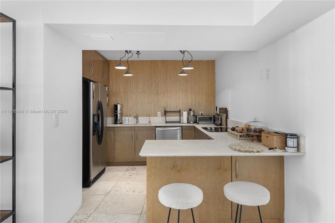 For Rent: $4,000 (2 beds, 2 baths, 1154 Square Feet)