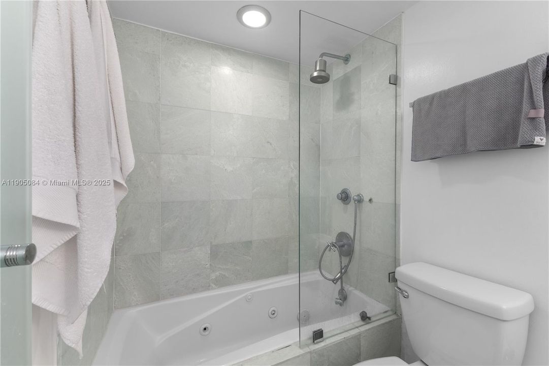 For Rent: $4,000 (2 beds, 2 baths, 1154 Square Feet)