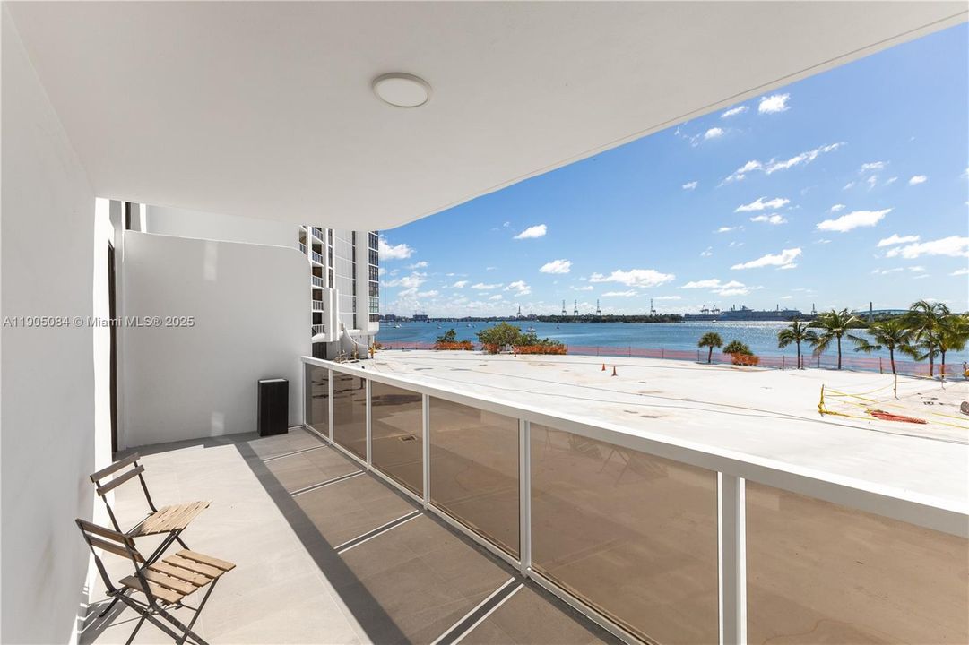 For Rent: $4,000 (2 beds, 2 baths, 1154 Square Feet)