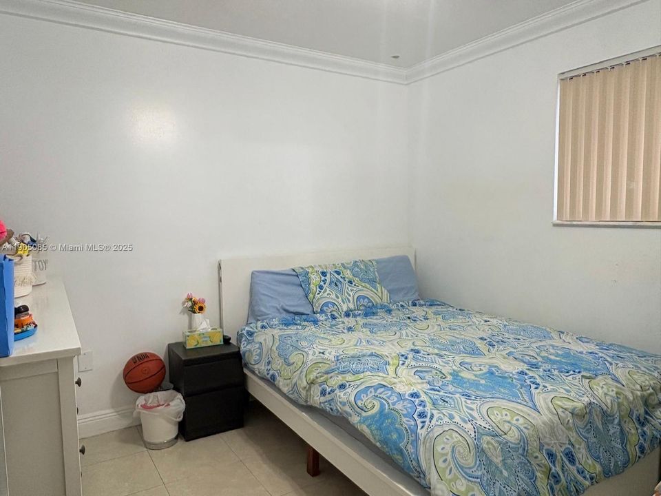 待售: $299,999 (2 贝兹, 2 浴室, 888 平方英尺)