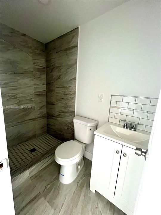 For Sale: $455,000 (3 beds, 2 baths, 667 Square Feet)