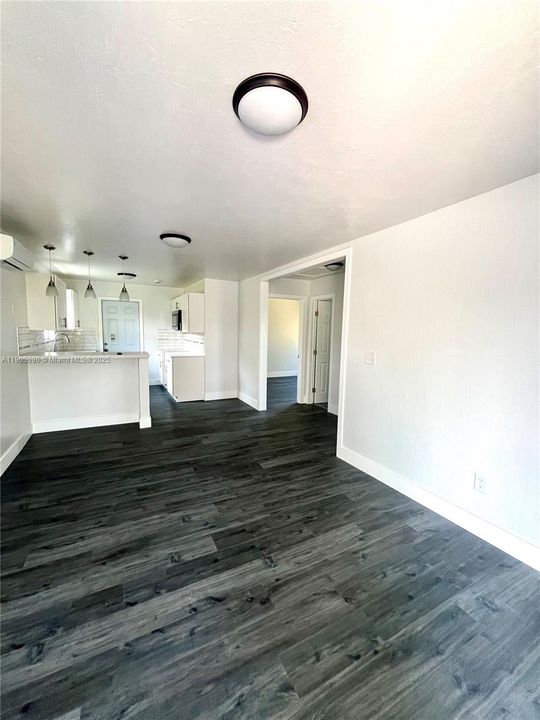 For Sale: $455,000 (3 beds, 2 baths, 667 Square Feet)