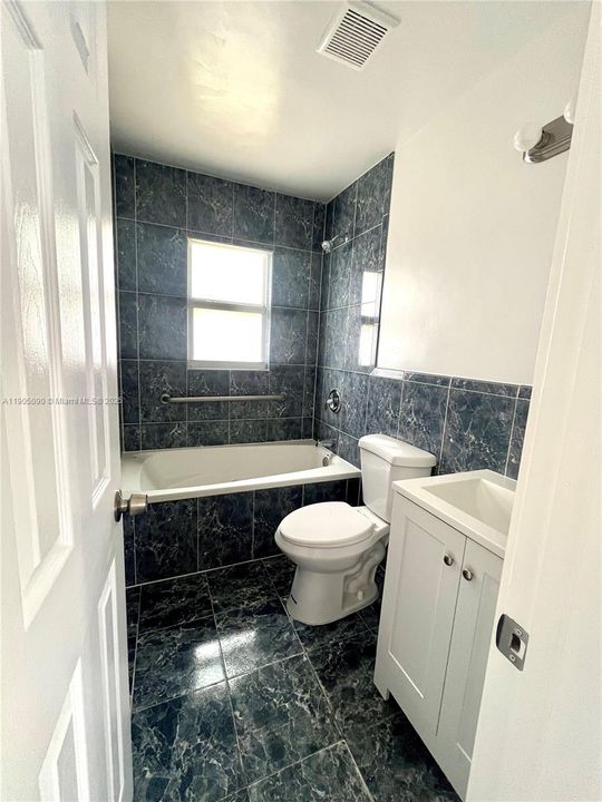 For Sale: $455,000 (3 beds, 2 baths, 667 Square Feet)