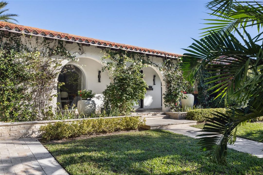 For Sale: $6,000,000 (5 beds, 4 baths, 4126 Square Feet)