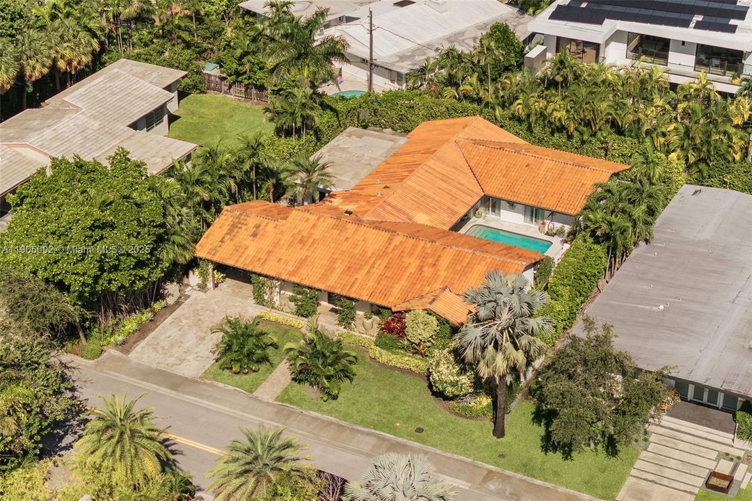 For Sale: $6,000,000 (5 beds, 4 baths, 4126 Square Feet)