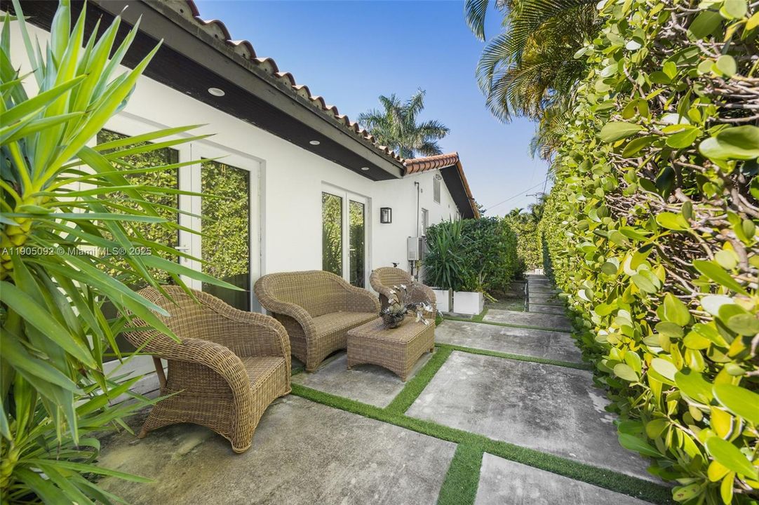 For Sale: $6,000,000 (5 beds, 4 baths, 4126 Square Feet)