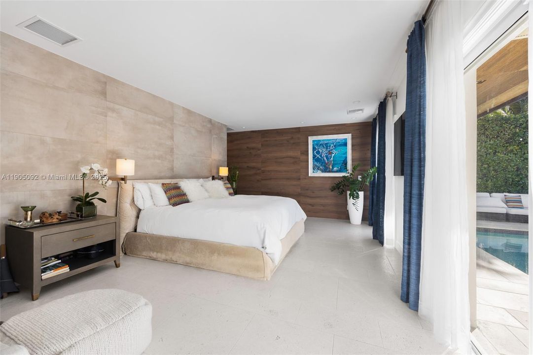 For Sale: $6,000,000 (5 beds, 4 baths, 4126 Square Feet)