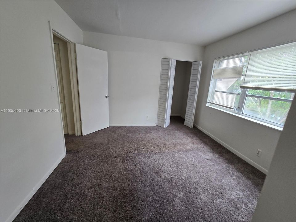 Recently Rented: $1,900 (3 beds, 1 baths, 1380 Square Feet)