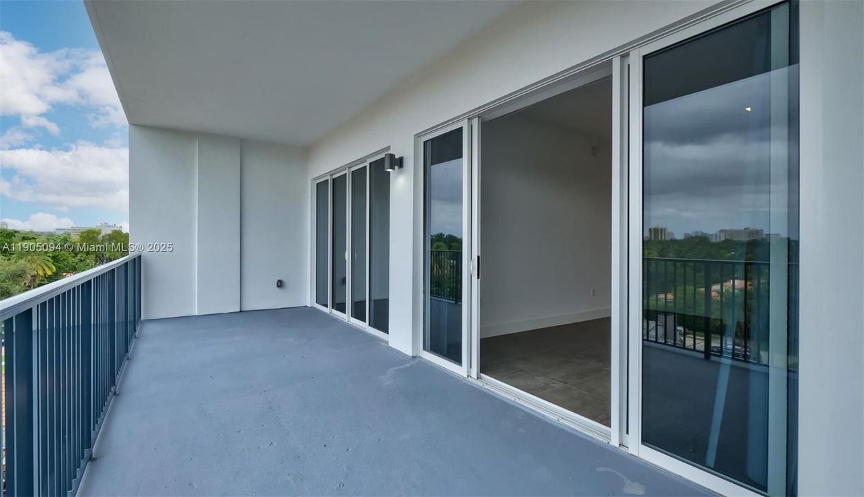 Active With Contract: $3,700 (3 beds, 2 baths, 1300 Square Feet)