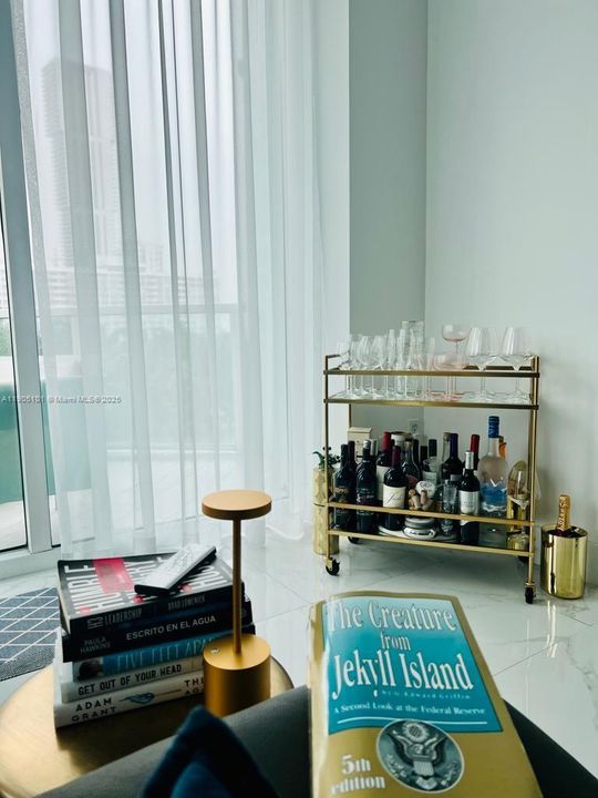 En Venta: $399,999 (0 camas, 1 baños, 637 Pies cuadrados)