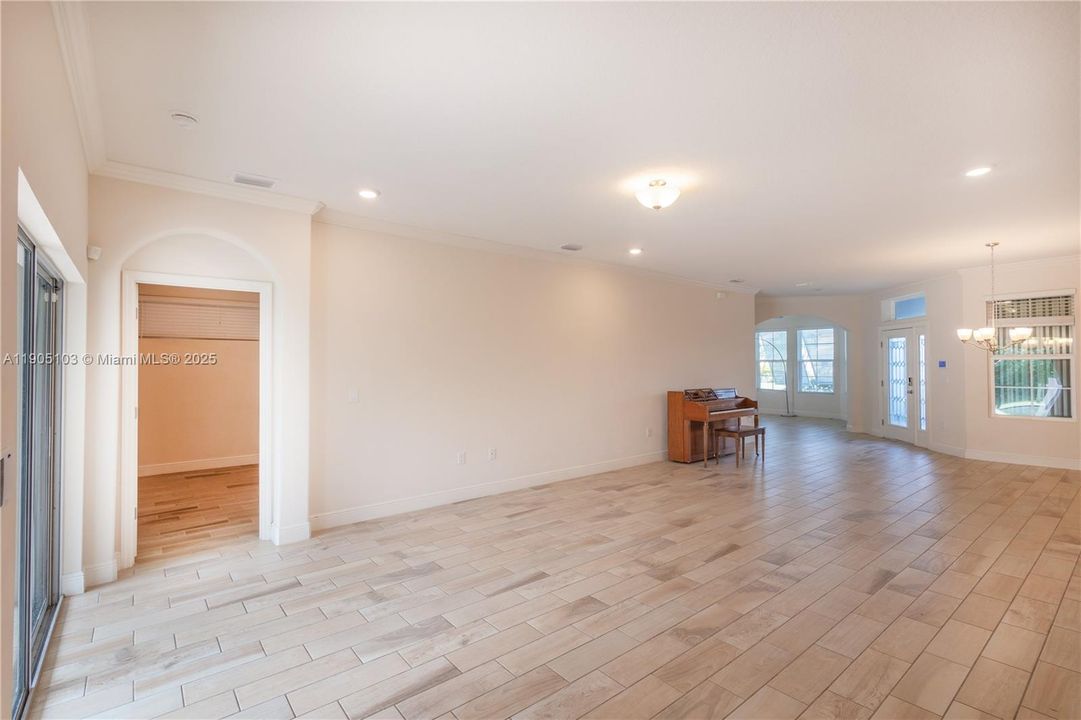 For Sale: $617,000 (4 beds, 3 baths, 2356 Square Feet)