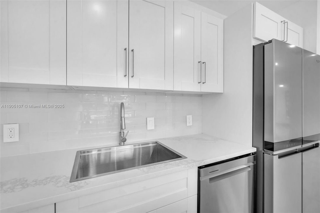 For Rent: $5,690 (4 beds, 2 baths, 1812 Square Feet)