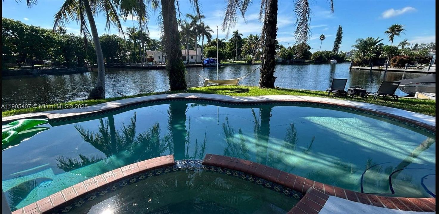 For Rent: $5,690 (4 beds, 2 baths, 1812 Square Feet)