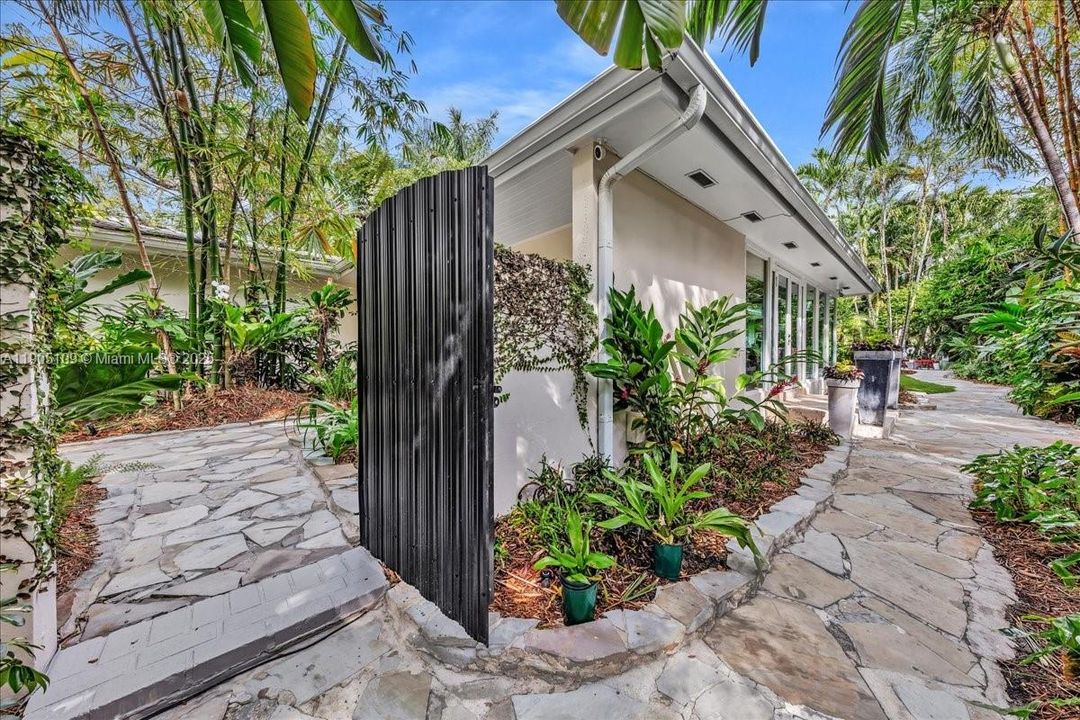 Activo con contrato: $2,795,000 (2 camas, 2 baños, 1873 Pies cuadrados)