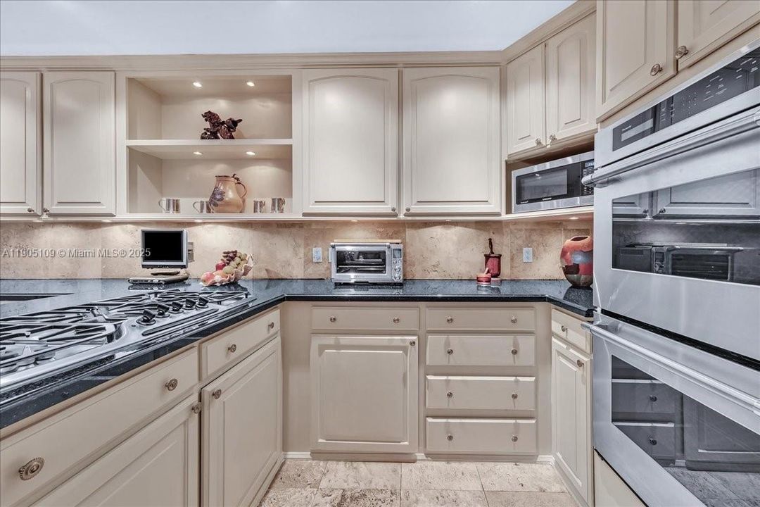 Activo con contrato: $2,795,000 (2 camas, 2 baños, 1873 Pies cuadrados)