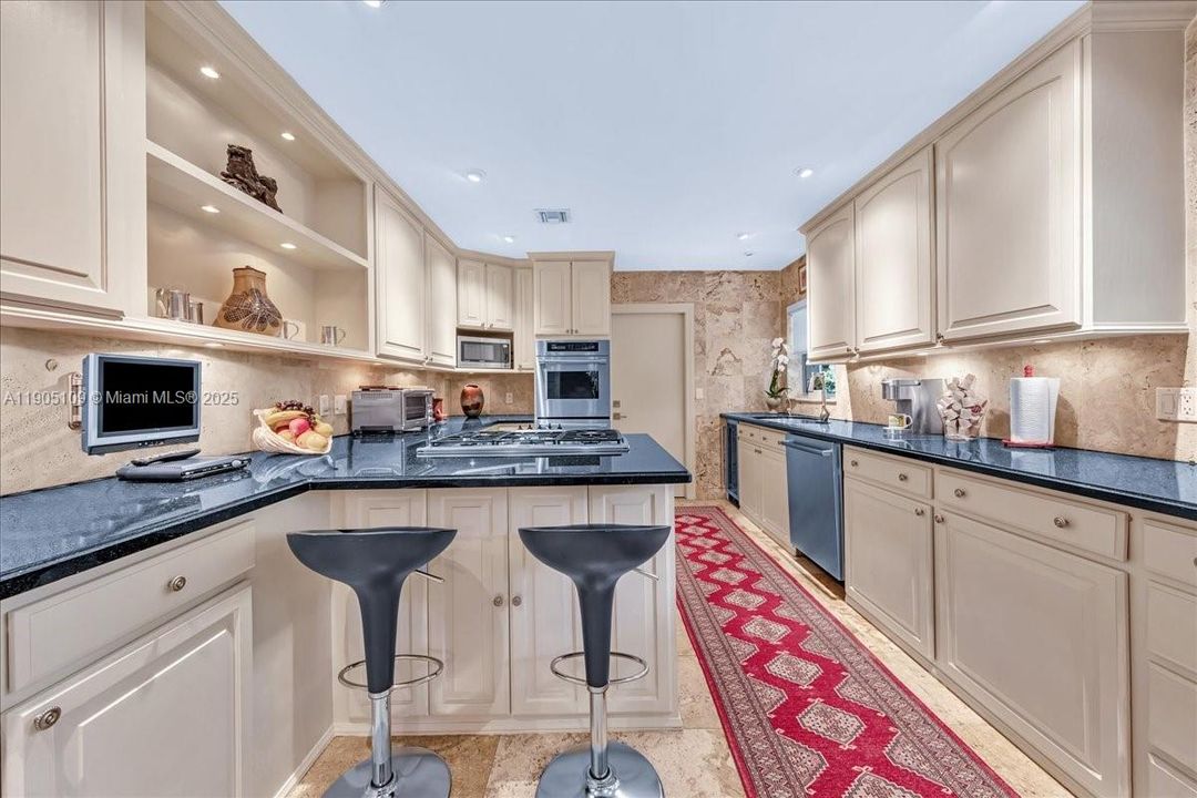 Activo con contrato: $2,795,000 (2 camas, 2 baños, 1873 Pies cuadrados)