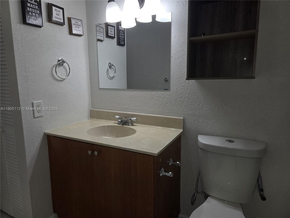 Activo con contrato: $269,000 (2 camas, 1 baños, 1024 Pies cuadrados)