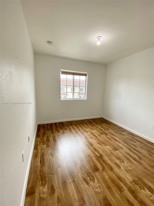 For Rent: $3,500 (3 beds, 2 baths, 1589 Square Feet)