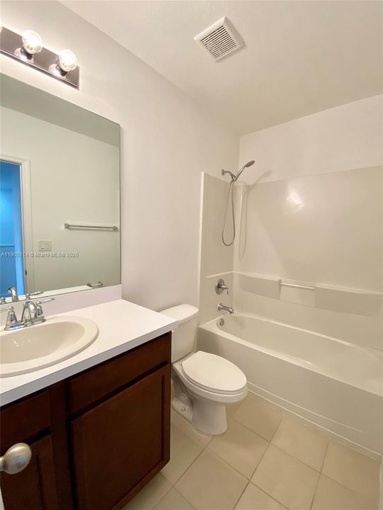 For Rent: $3,500 (3 beds, 2 baths, 1589 Square Feet)