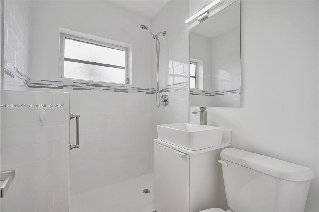 For Sale: $539,900 (3 beds, 2 baths, 1000 Square Feet)