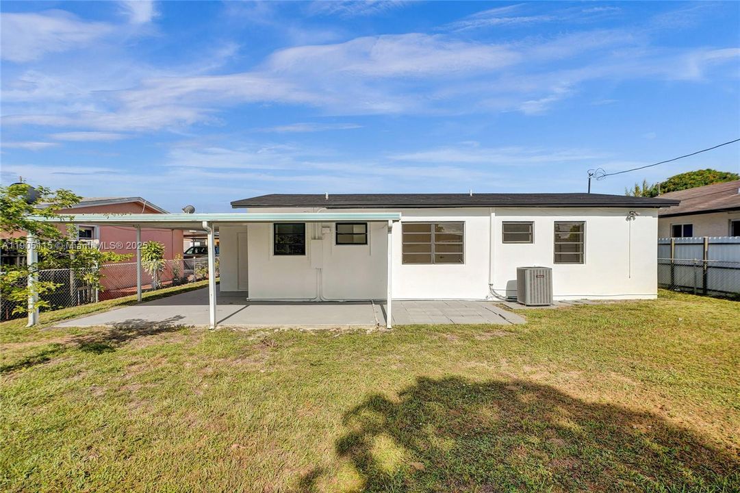 For Sale: $539,900 (3 beds, 2 baths, 1000 Square Feet)