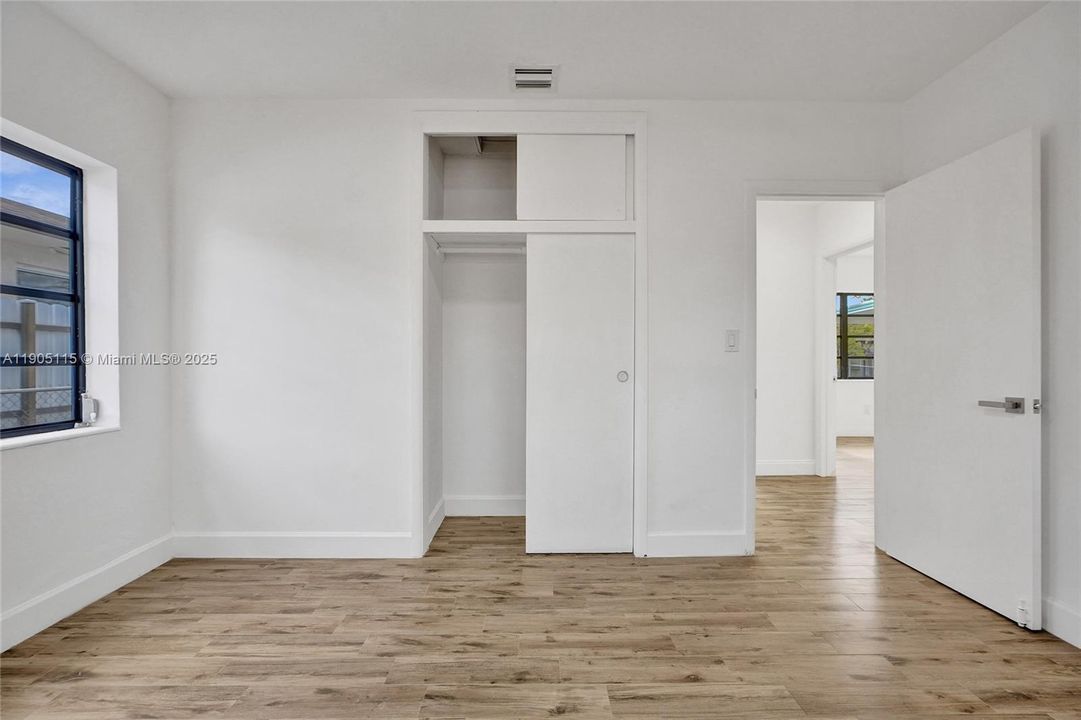 For Sale: $539,900 (3 beds, 2 baths, 1000 Square Feet)