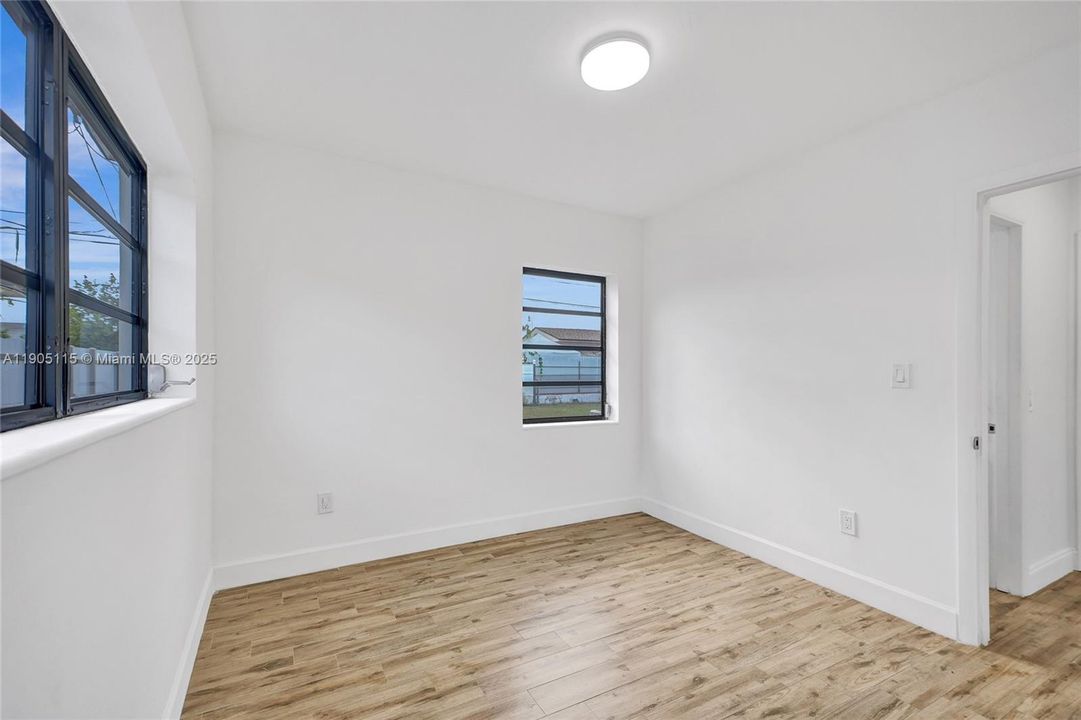 For Sale: $539,900 (3 beds, 2 baths, 1000 Square Feet)