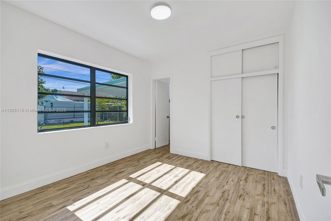 For Sale: $539,900 (3 beds, 2 baths, 1000 Square Feet)