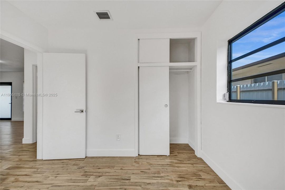 For Sale: $539,900 (3 beds, 2 baths, 1000 Square Feet)