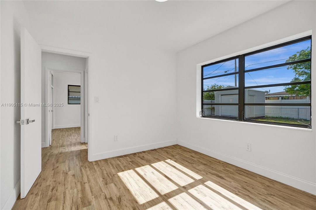 For Sale: $539,900 (3 beds, 2 baths, 1000 Square Feet)