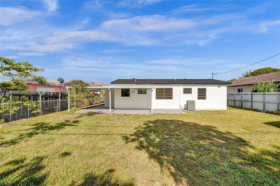 For Sale: $539,900 (3 beds, 2 baths, 1000 Square Feet)