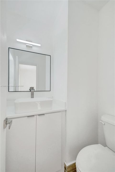 For Sale: $539,900 (3 beds, 2 baths, 1000 Square Feet)